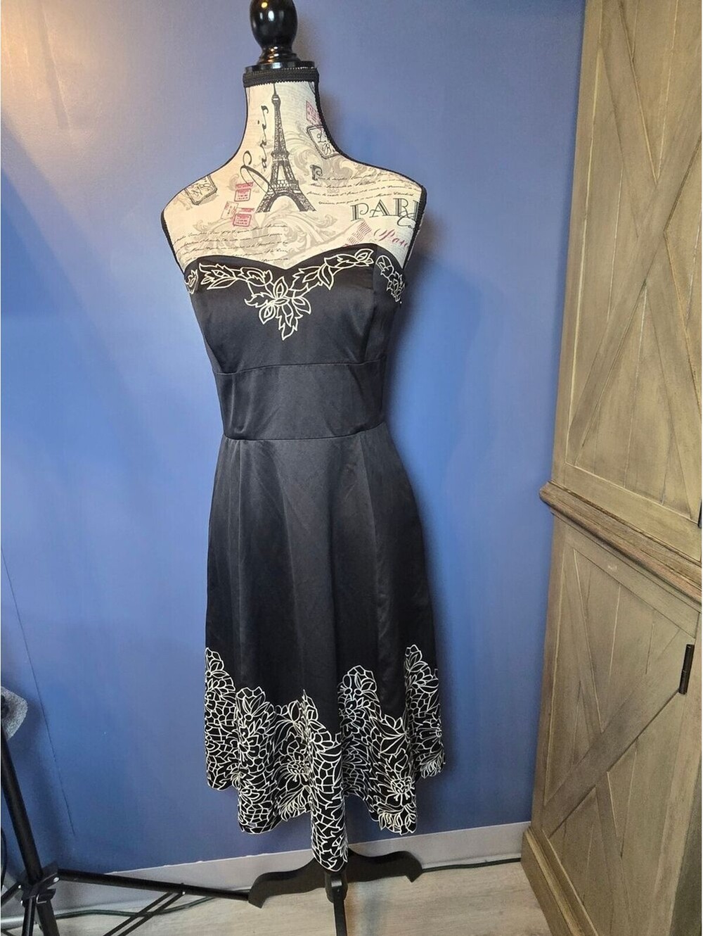 White House Black Market Strapless Dress Womens 4 Black White Floral Cocktail